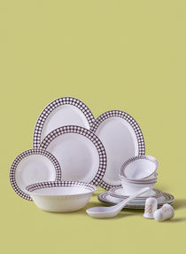 نون - Opalware Ramadan Dinner Set, Plates, Dishes, Bowls, Serves 4 ذهبي متشابك 18-Piece